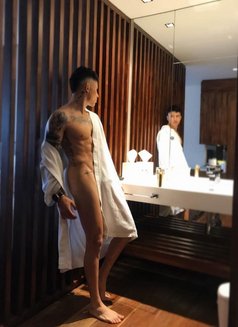 Cristian - Male escort in Dubai Photo 6 of 8