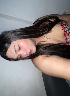 Cristiene - Acompañante in Manila Photo 4 of 4
