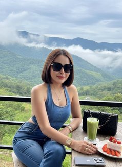 Cristina - puta in Abu Dhabi Photo 16 of 30