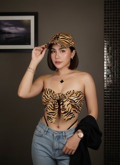 Cristina - puta in Abu Dhabi Photo 18 of 30