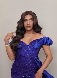 Cristine - Transsexual escort in Manila Photo 2 of 7
