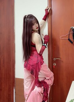 cross dress sexy Slim white - Acompañantes masculino in Dubai Photo 22 of 25
