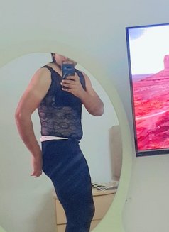 Cross Dresser - Male escort in Muscat Photo 7 of 25
