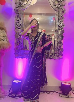 Crossy Dom Raya - Transsexual escort in Noida Photo 9 of 11