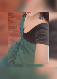 CrossySSD - Transsexual escort in Mumbai Photo 3 of 5