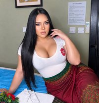 CRS THAI 6.5 inch HARD TOP & BOTH - Transsexual escort in Abu Dhabi