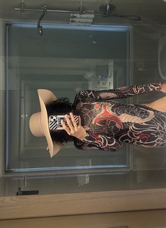 Cruella Devil - Transsexual escort in Bangalore Photo 25 of 26