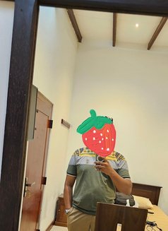 Cruz - Male escort in Colombo Photo 4 of 5