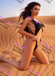 CRYSTAL FANTASTIC - puta in Abu Dhabi Photo 4 of 8