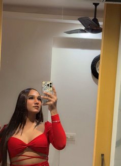 Crystal Oberoi - Transsexual escort in New Delhi Photo 10 of 14