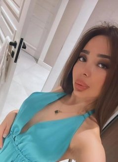 Aisha - escort in Riyadh Photo 6 of 9