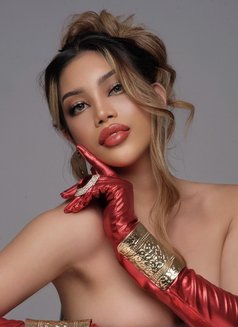 Crystal Star Ladyboy - masseuse in Doha Photo 21 of 29