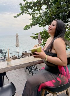 Crystal - escort in Phuket Photo 4 of 8