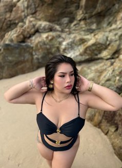 Crystal - escort in Phuket Photo 5 of 8