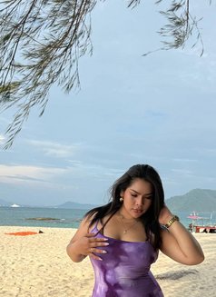 Crystal - escort in Phuket Photo 7 of 9