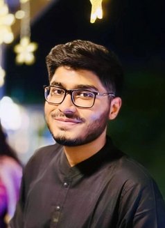 Cse Boy Shovik - Male escort in Dhaka Photo 4 of 4