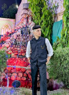 CSR for Female and Couples only - Agencia de acompañantes masculinas in New Delhi Photo 2 of 6