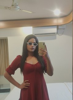 Crossdresser blr - masseuse in Bangalore Photo 2 of 8