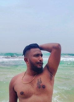 Cuckold Master Massage - Acompañantes masculino in Chennai Photo 1 of 1