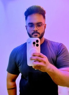 Cuddlebug - Male escort in Colombo Photo 5 of 8