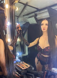 FULLY FUNCTIONAL CUM RELOADER - Transsexual escort in Phuket Photo 30 of 30