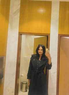 Cum together - Transsexual escort in Kathmandu Photo 6 of 9