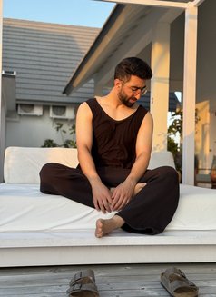 Curan - Acompañantes masculino in New Delhi Photo 5 of 5