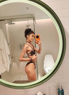 missbb - Transsexual escort in Bangkok Photo 5 of 29