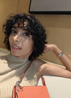 Curly - Transsexual escort in Bangkok Photo 25 of 30