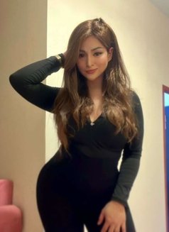 Curvaceous Gigi (TransLatina) - Transsexual escort in Al Ain Photo 25 of 25