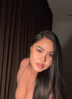 Curve Body - escort in Jeddah Photo 8 of 9