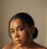 Curved Baby - escort in Dammam