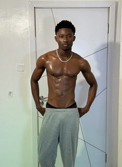 Curved Inch - Male escort in Bangkok Photo 2 of 5