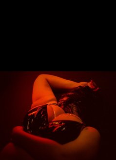 Curvy Akira - escort in Chennai Photo 3 of 6