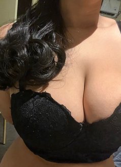 Curvy Angel - escort in Seoul Photo 1 of 2