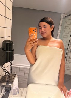 Curvy Party Babe Martine Just Arrived - escort in Hong Kong Photo 5 of 18