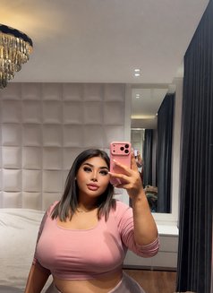Curvy babe - escort in Jeddah Photo 8 of 10
