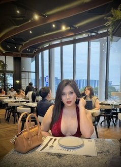 Curvy Feminine Ladyboy - Acompañantes transexual in Angeles City Photo 1 of 14