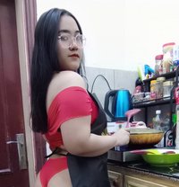 Curvy girl - escort in Doha
