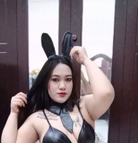 Curvy girl - escort in Doha