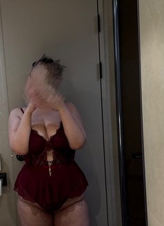 Curvy Mina - puta in Seoul Photo 5 of 14