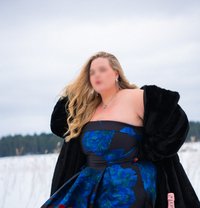Curvy Nordic Beauty Visiting Delhi - escort in New Delhi Photo 13 of 14