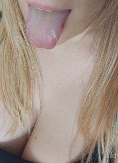 🤍 Curvy University Student Fluent in EN - masseuse in Lisbon Photo 19 of 20