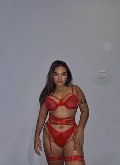 Curvy Real Big Boobs - puta in Singapore Photo 3 of 9