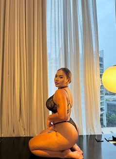 Curvy Real Big Boobs - escort in Singapore Photo 1 of 9