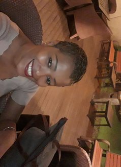 Curvy Ebony Skilled-3holer available - escort in Makati City Photo 6 of 10