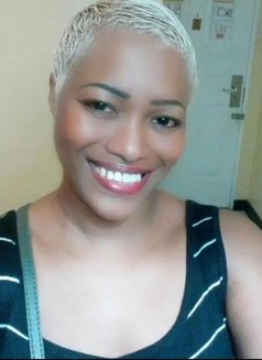 Curvy Ebony Skilled-3holer available - escort in Makati City Photo 9 of 10