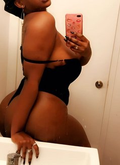 Curvy T - puta in Jeddah Photo 6 of 8