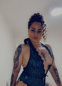 Curvy Tattooed Bella - escort in Glasgow Photo 9 of 25