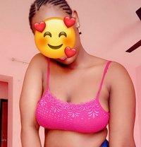 Curvy Tracy - puta in Chennai Photo 1 of 4